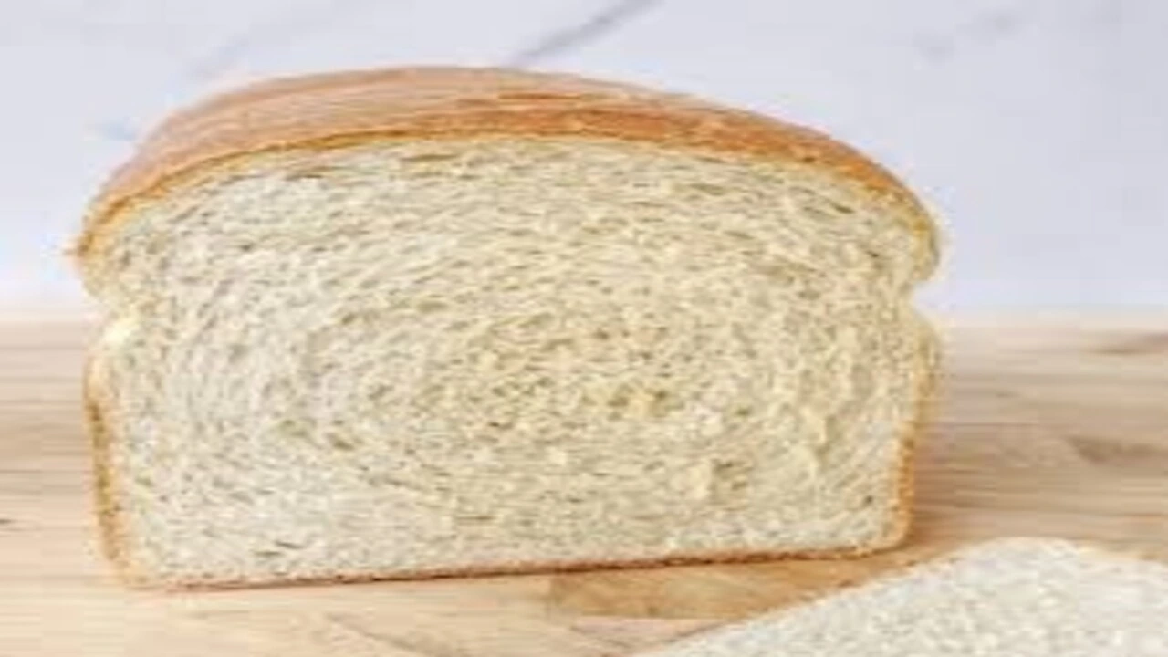 Slice of Bread used to prepare Banny Chow:  Favorite South African Dish